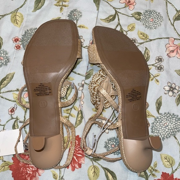 A New Day Esme Tan Crotchet Flower Kitten Heels - Picture 9 of 16